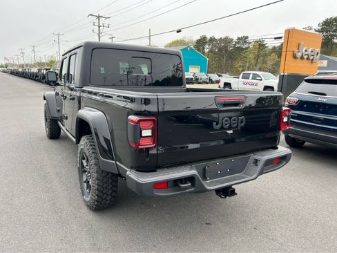 New 2025 Jeep Gladiator Sport image 5