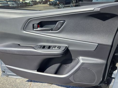 Used 2023 Toyota Prius LE image 12