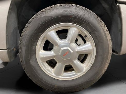 Used 2005 GMC Envoy SLT image 18