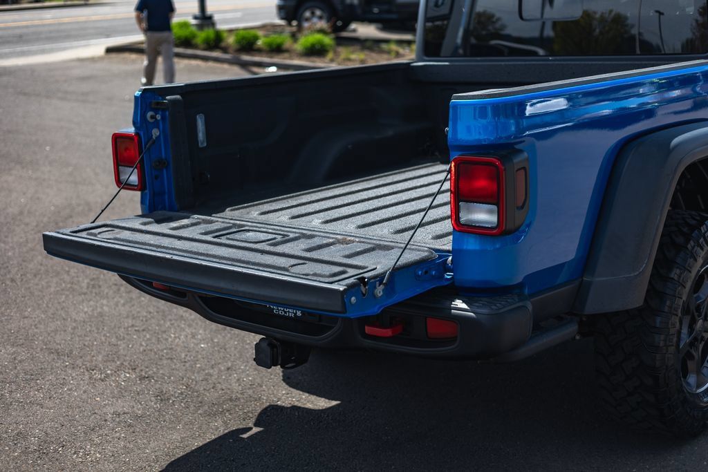 Used 2020 Jeep Gladiator Rubicon w/ Trailer Tow Package AWD/4WD image 10