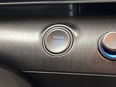 Used 2025 Hyundai Kona SEL image 28