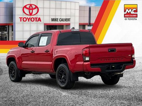 Used 2022 Toyota Tacoma SR5 w/ Technology Package RWD image 3
