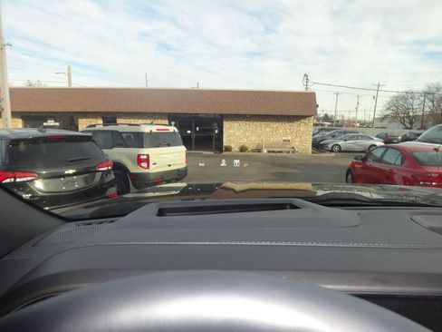 Used 2025 Ford F350 Platinum w/ FX4 Off-Road Package image 30