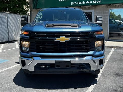 Used 2024 Chevrolet Silverado 2500 W/T w/ WT/CX Safety Package AWD/4WD image 2