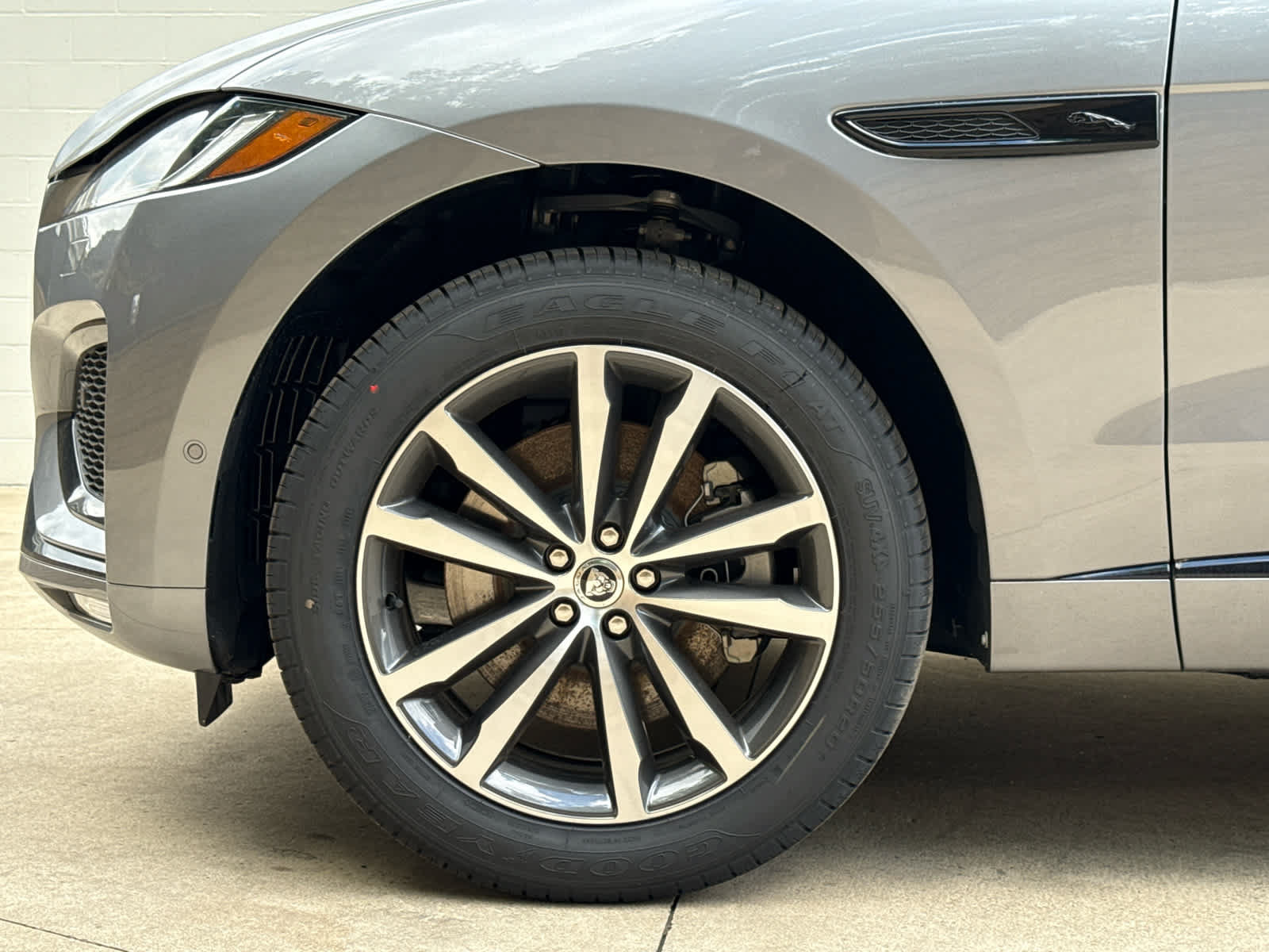 Used 2026 Jaguar F-PACE R-Dynamic S AWD/4WD image 6
