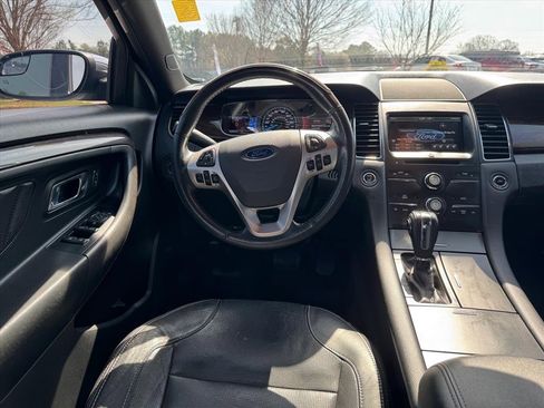 Used 2015 Ford Taurus Limited image 12