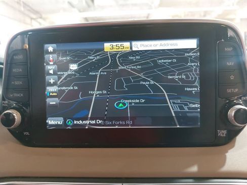 Used 2020 Hyundai Santa Fe Limited AWD/4WD image 22