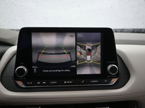 Used 2021 Nissan Rogue SV w/ Premium Package image 13