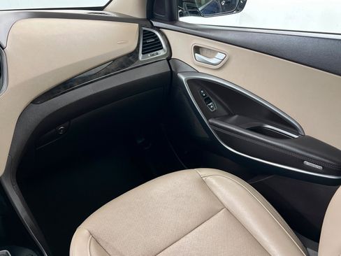 Used 2017 Hyundai Santa Fe Sport image 11