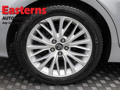 Used 2019 Toyota Camry XLE image 27