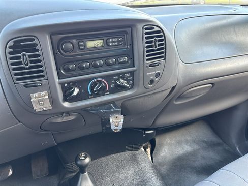 Used 2002 Ford F150 XL AWD/4WD image 39