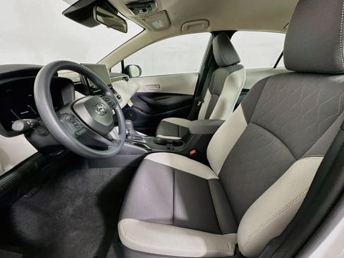 Used 2026 Toyota Corolla LE FWD image 13