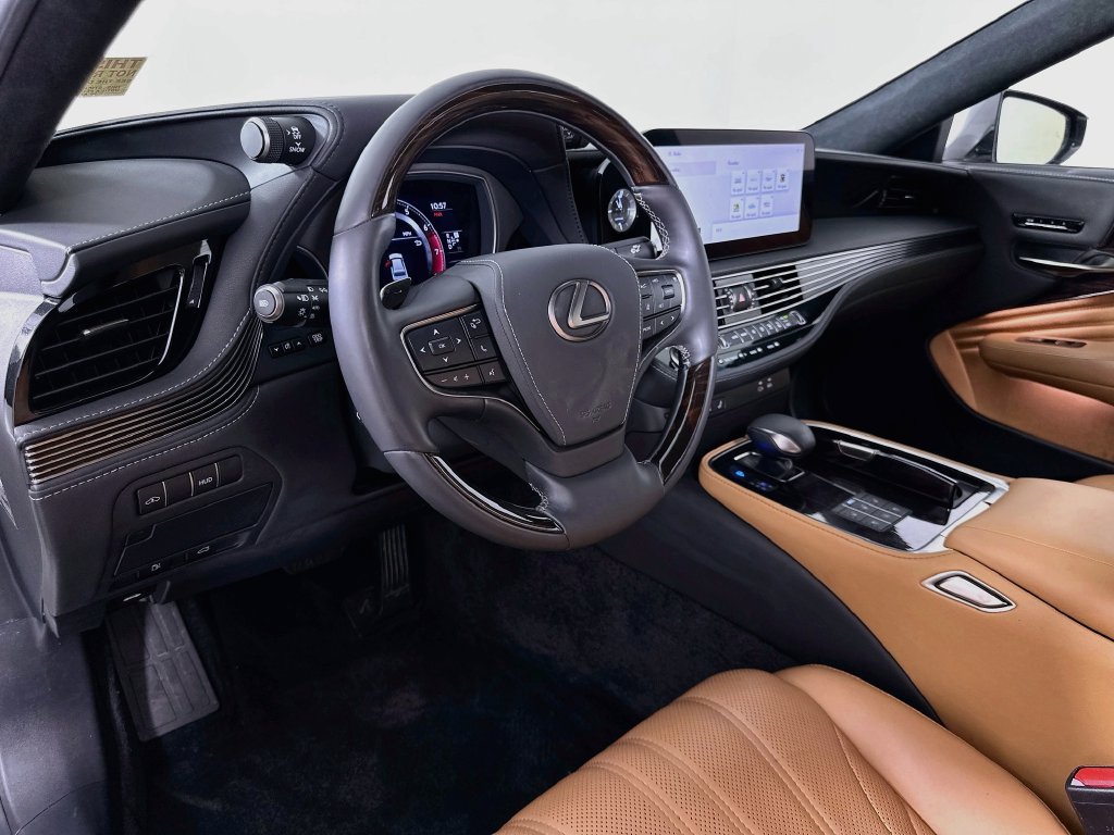 Used 2023 Lexus LS 500 w/ Luxury Package RWD image 9