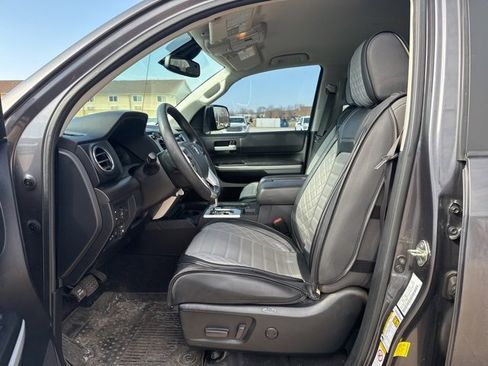 Used 2018 Toyota Tundra SR5 w/ TRD Off Road Package image 11