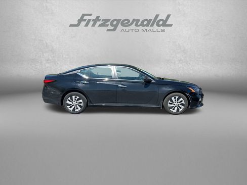Used 2022 Nissan Altima 2.5 S FWD image 8