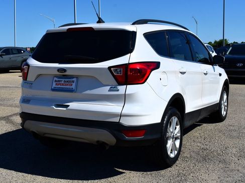 Used 2019 Ford Escape SEL FWD image 3