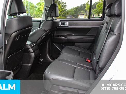 Used 2025 Hyundai Santa Fe SEL FWD image 18