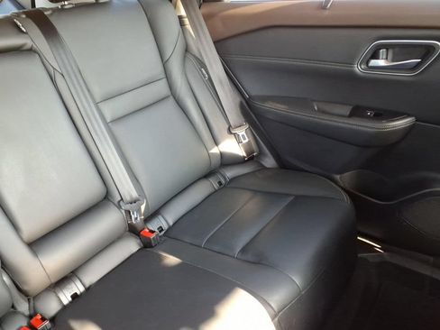 Used 2021 Nissan Rogue SL FWD image 19
