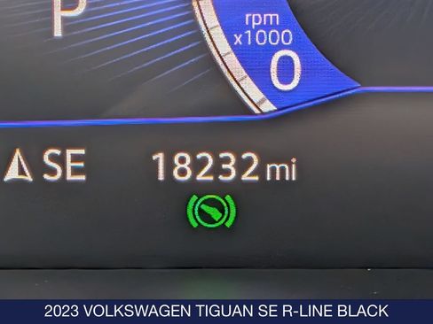 Certified 2023 Volkswagen Tiguan SE R-Line AWD/4WD image 24
