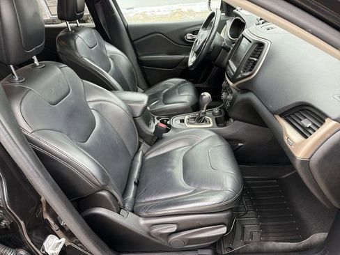 Used 2016 Jeep Cherokee Limited image 28