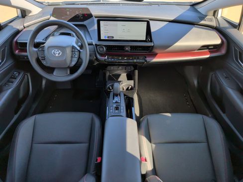 Used 2025 Toyota Prius Plug-In Hybrid FWD image 24