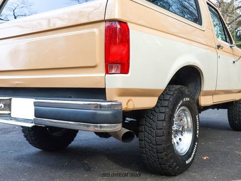 Used 1990 Ford Bronco Custom image 62