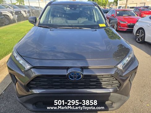 Used 2021 Toyota RAV4 LE AWD/4WD image 12
