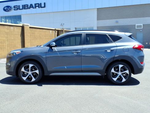 Used 2018 Hyundai Tucson Value AWD/4WD image 4