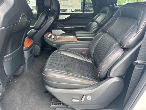 New 2026 Lincoln Navigator L Black Label AWD/4WD image 20