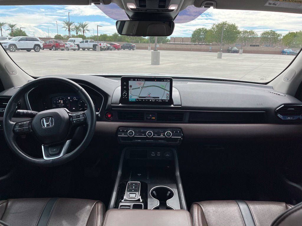 Used 2024 Honda Pilot Elite image 11