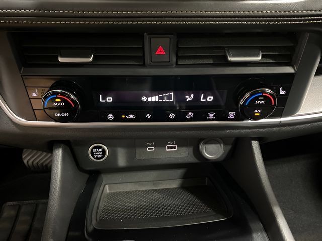Certified 2023 Nissan Rogue SV w/ SV Premium B Package AWD/4WD image 19