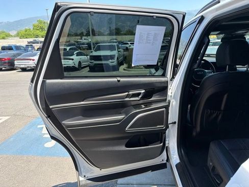 Certified 2025 Kia Telluride EX X-Line AWD/4WD image 22