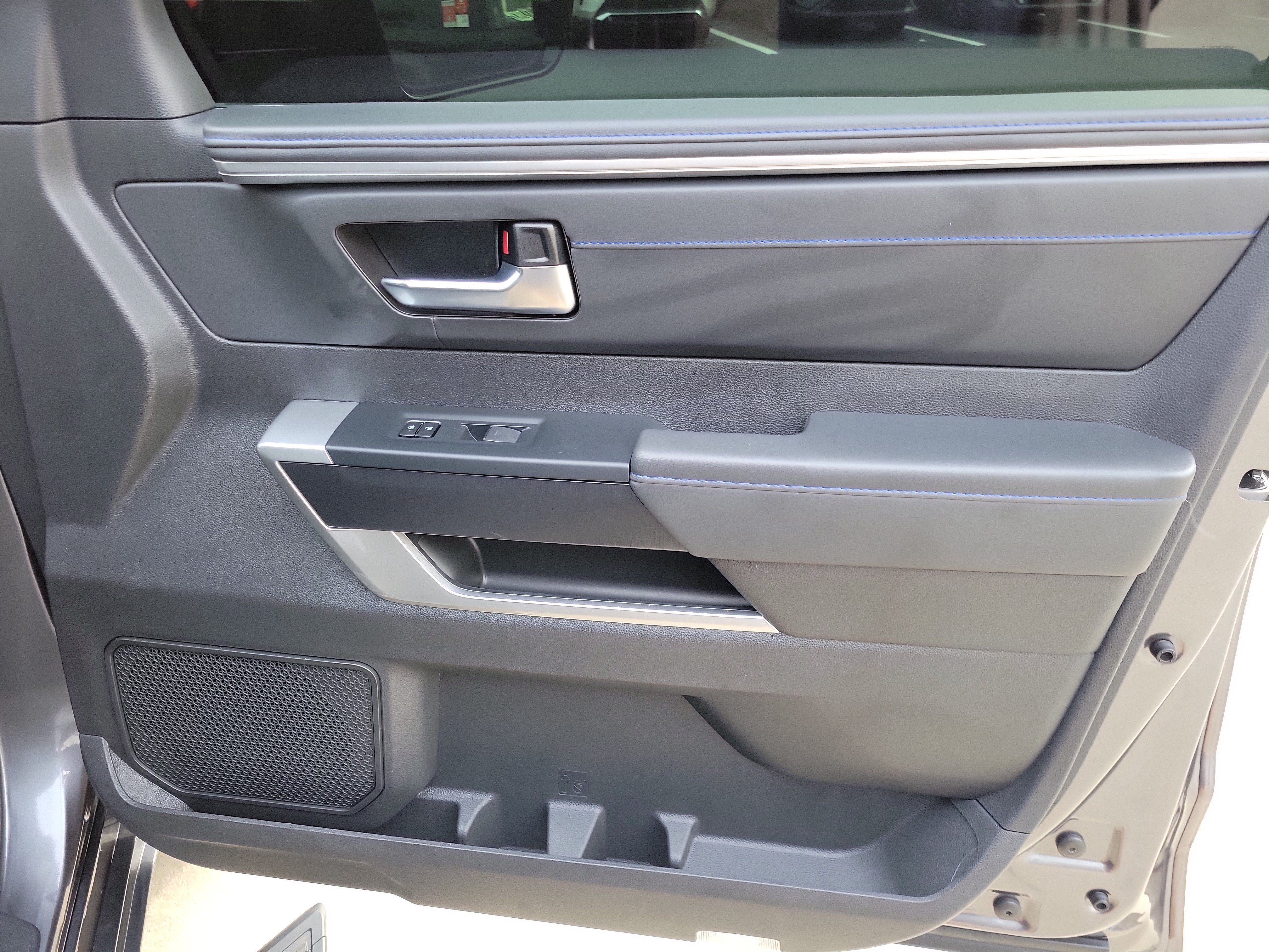Certified 2025 Toyota Tundra Platinum AWD/4WD image 32