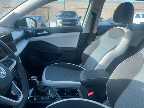 Used 2025 Volkswagen Taos S image 6