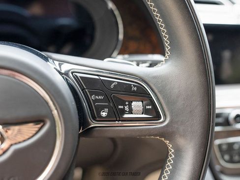 Used 2022 Bentley Bentayga Speed image 59