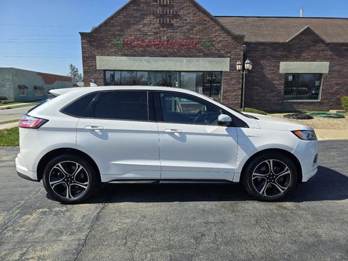 Used 2019 Ford Edge ST w/ Cold Weather Package image 5