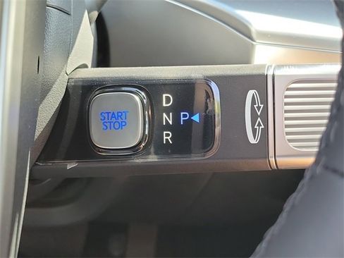 New 2026 Hyundai Ioniq 9 SE image 9