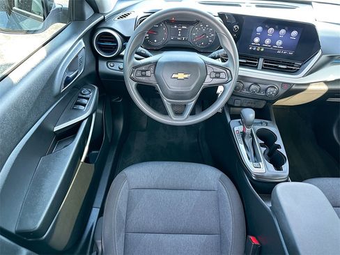 Certified 2024 Chevrolet Trax LS w/ LS Convenience Package image 20