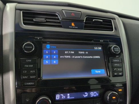 Used 2015 Nissan Altima 2.5 SV w/ Convenience Package image 7