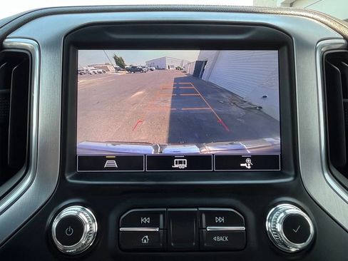Used 2022 GMC Sierra 1500 SLT w/ Driver Alert Package II AWD/4WD image 21