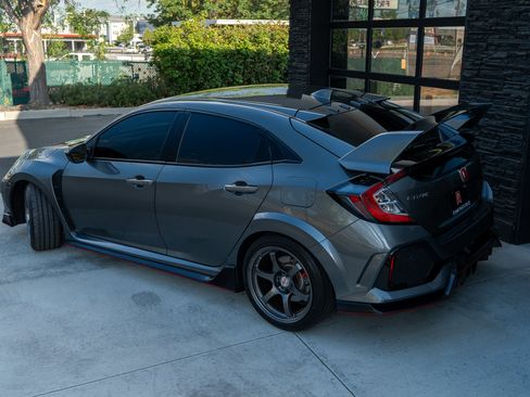 Used 2019 Honda Civic Type R image 6