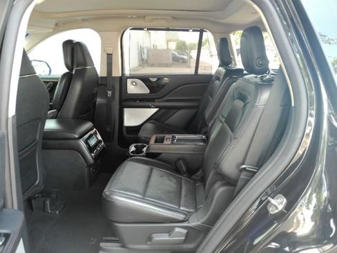 Used 2020 Lincoln Aviator Reserve w/ Equipment Group 202A AWD/4WD image 20
