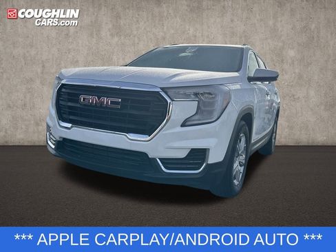 Used 2023 GMC Terrain SLE w/ Driver Convenience Package image 4