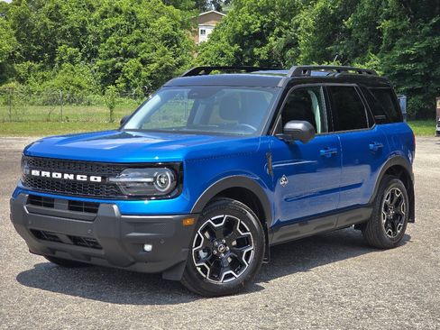 New 2025 Ford Bronco Sport Outer Banks w/ Outer Banks Tech Package+ image 2