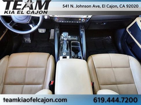 Certified 2021 Kia Telluride SX w/ Towing Package FWD image 25