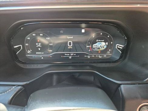 Used 2023 GMC Yukon Denali Ultimate AWD/4WD image 11