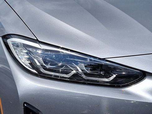 Used 2023 BMW i4 eDrive35 w/ Premium Package RWD image 9