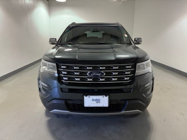 Used 2016 Ford Explorer Limited w/ Equipment Group 301A AWD/4WD image 2