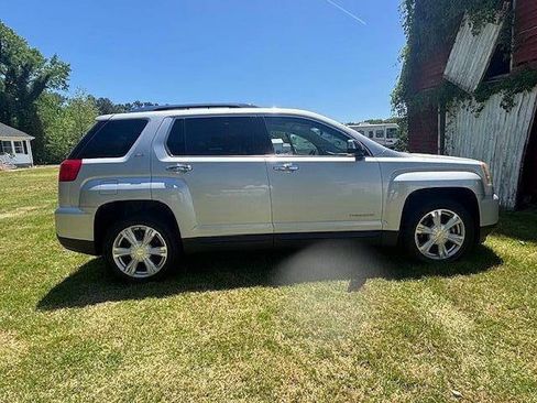 Used 2016 GMC Terrain SLT FWD image 2