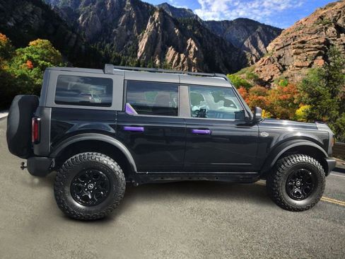 Used 2022 Ford Bronco Wildtrak image 2